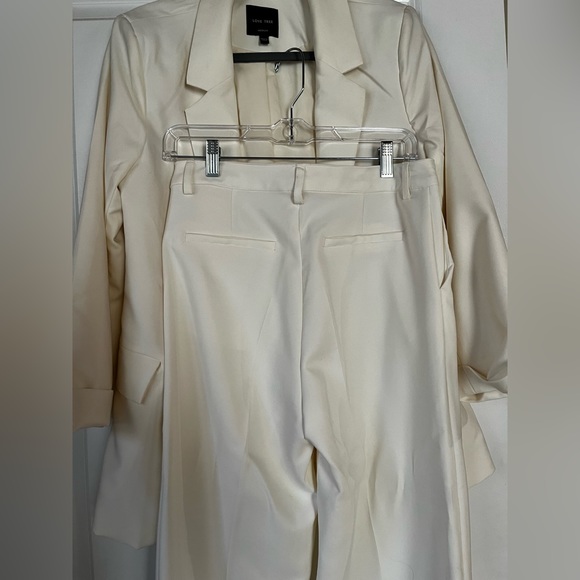Gorgeous women’s suit, size medium - Picture 2 of 5